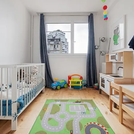Cosy Family Flat In 12 Arr By Guestready Parigi