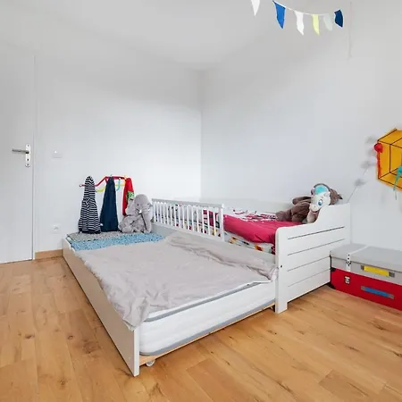 Cosy Family Flat In 12 Arr By Guestready * Paris
